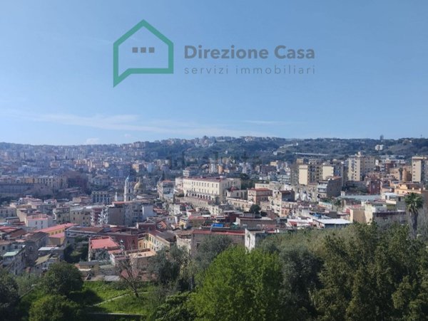 appartamento in vendita a Napoli in zona Stella