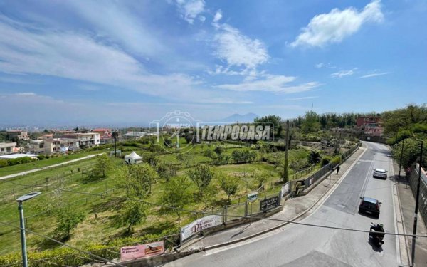 appartamento in vendita a Napoli in zona Arenella