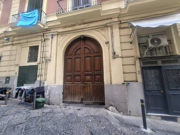 locale commerciale in vendita a Napoli
