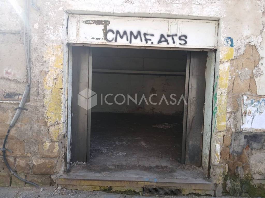 appartamento in vendita a Napoli in zona Fuorigrotta