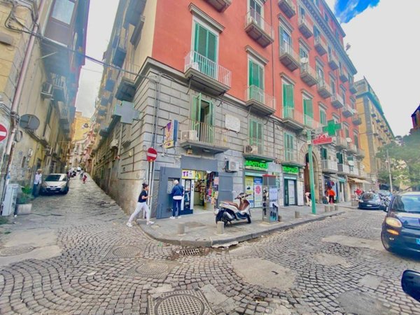 appartamento in vendita a Napoli in zona Stella
