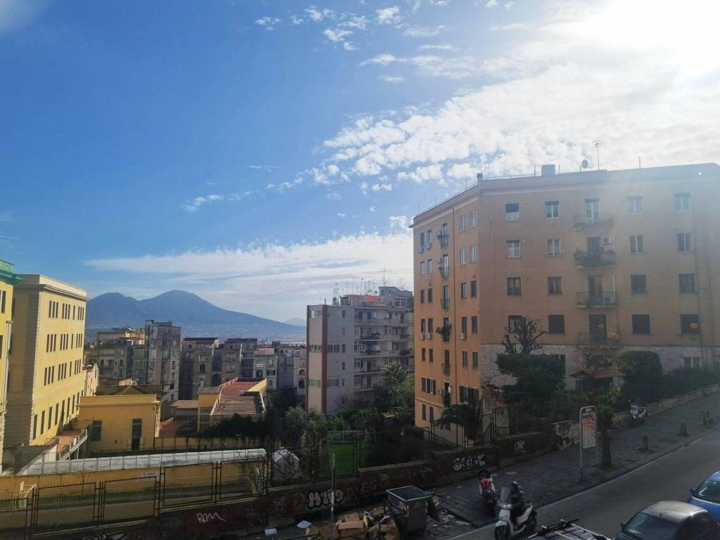 appartamento in vendita a Napoli in zona Arenella