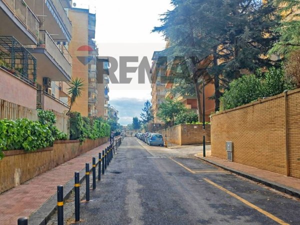 appartamento in vendita a Napoli in zona Capodimonte / Colli Aminei