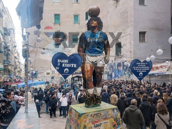 appartamento in vendita a Napoli in zona Stella