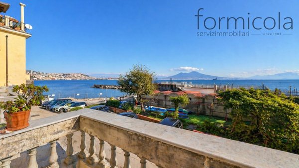 appartamento in vendita a Napoli in zona Posillipo