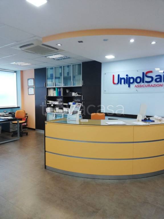 ufficio in vendita a Napoli in zona Poggioreale