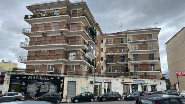 appartamento in vendita a Napoli in zona Barra