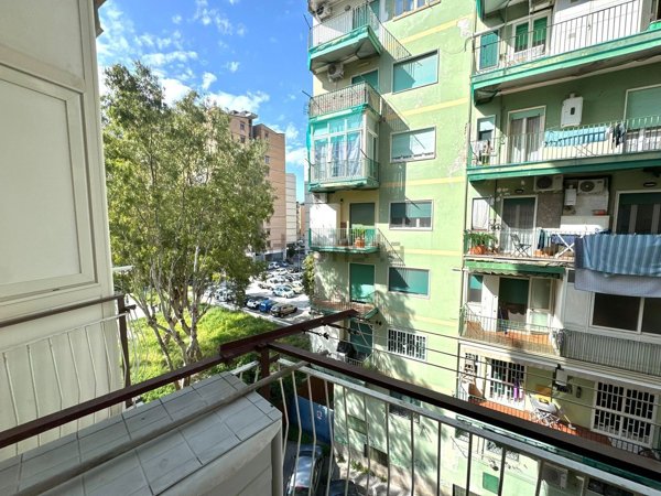 appartamento in vendita a Napoli in zona Fuorigrotta