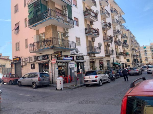 negozio in vendita a Napoli in zona Soccavo