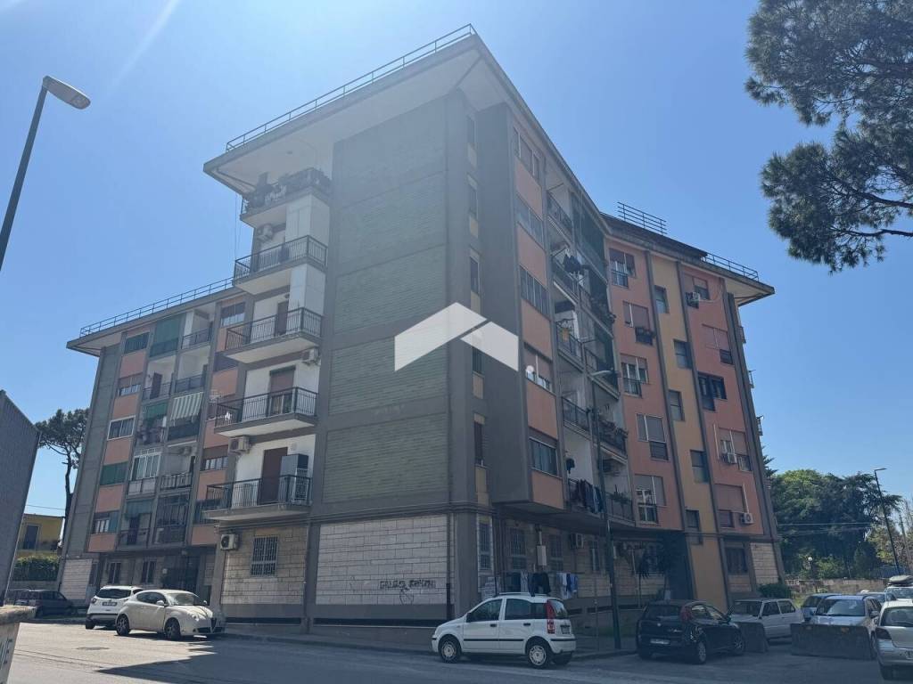 appartamento in vendita a Napoli in zona Barra