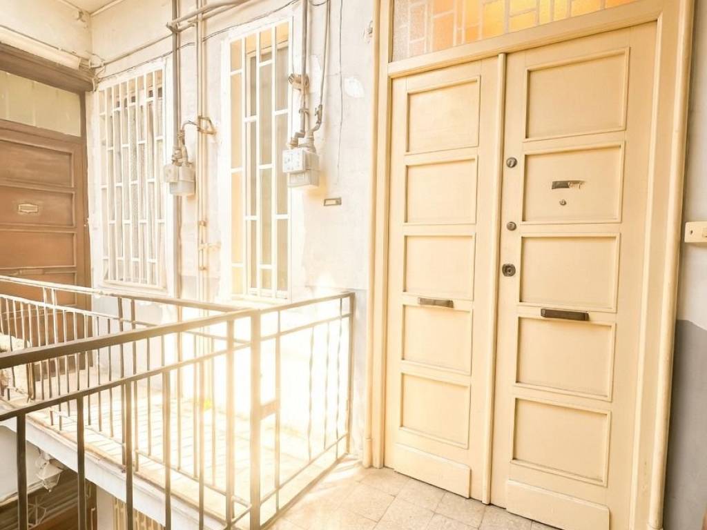 appartamento in vendita a Napoli in zona Montecalvario