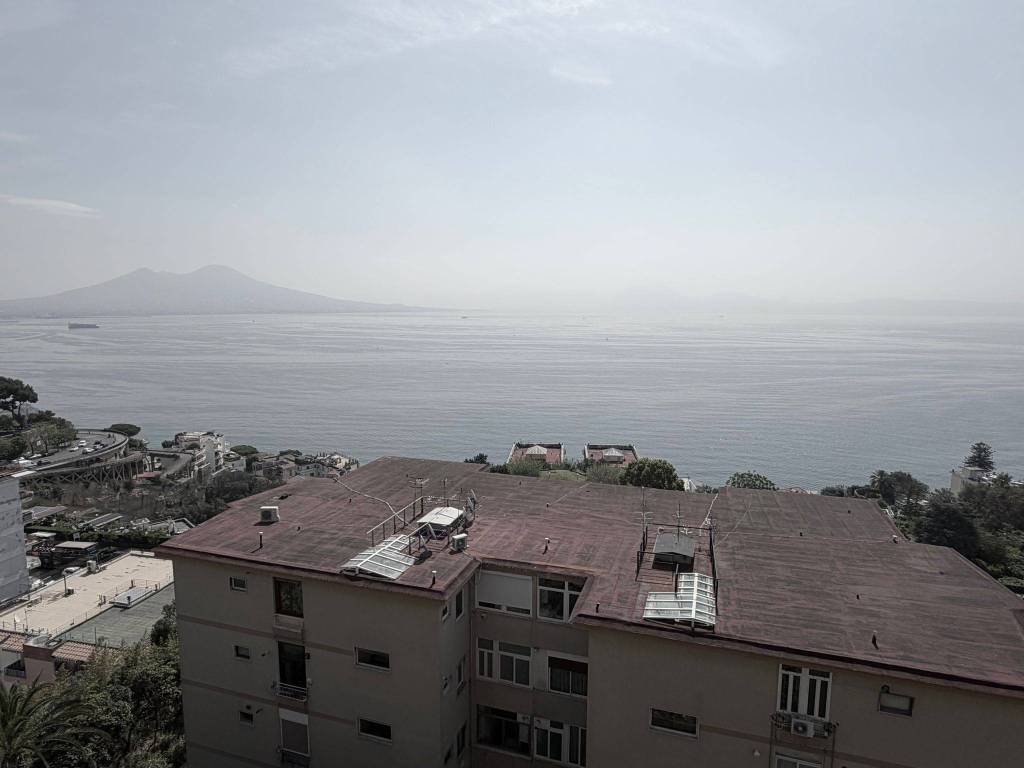 appartamento in vendita a Napoli in zona Posillipo
