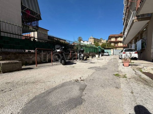 appartamento in vendita a Napoli in zona Pianura