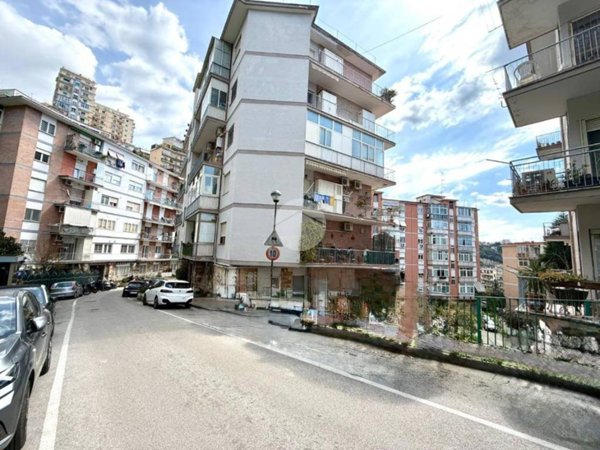 appartamento in vendita a Napoli in zona Fuorigrotta