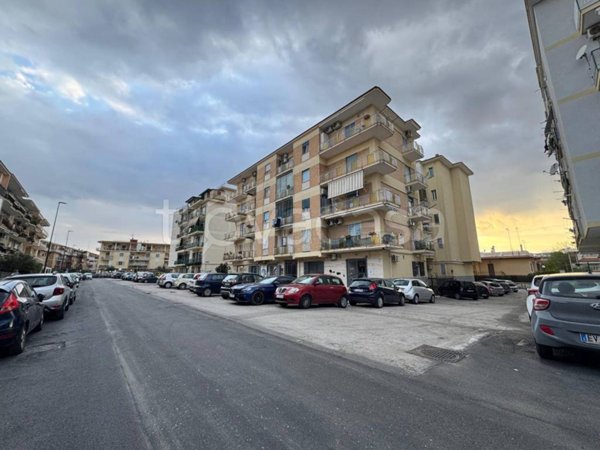 negozio in vendita a Napoli in zona Pianura
