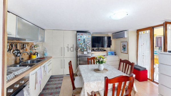 appartamento in vendita a Napoli in zona San Lorenzo