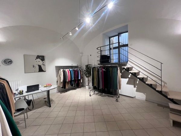 appartamento in vendita a Napoli in zona Chiaia