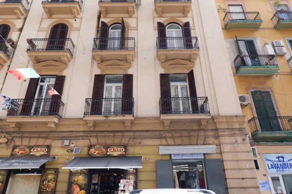 appartamento in vendita a Napoli in zona San Ferdinando