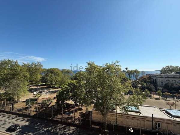 appartamento in vendita a Napoli in zona Chiaia