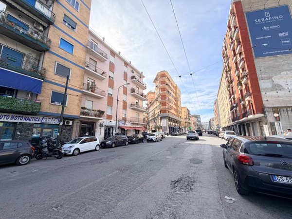 appartamento in vendita a Napoli in zona Mercato