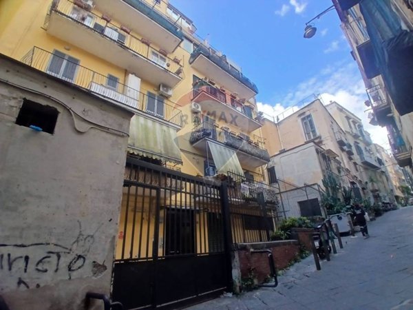 appartamento in vendita a Napoli in zona Avvocata