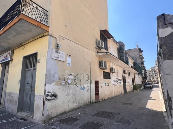 appartamento in vendita a Napoli in zona Miano