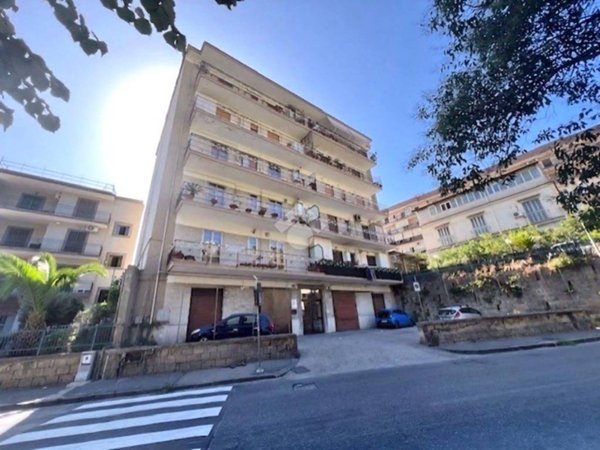 appartamento in vendita a Napoli in zona Pianura
