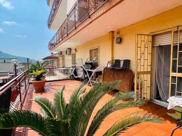 appartamento in vendita a Napoli in zona Pianura