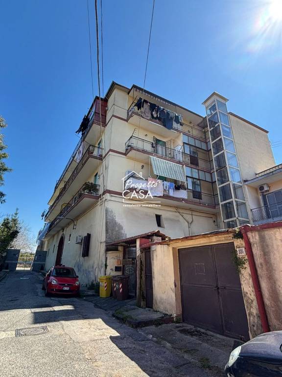 appartamento in vendita a Napoli in zona Barra