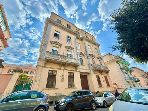 appartamento in vendita a Napoli in zona Bagnoli