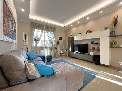 appartamento in vendita a Napoli in zona Arenella