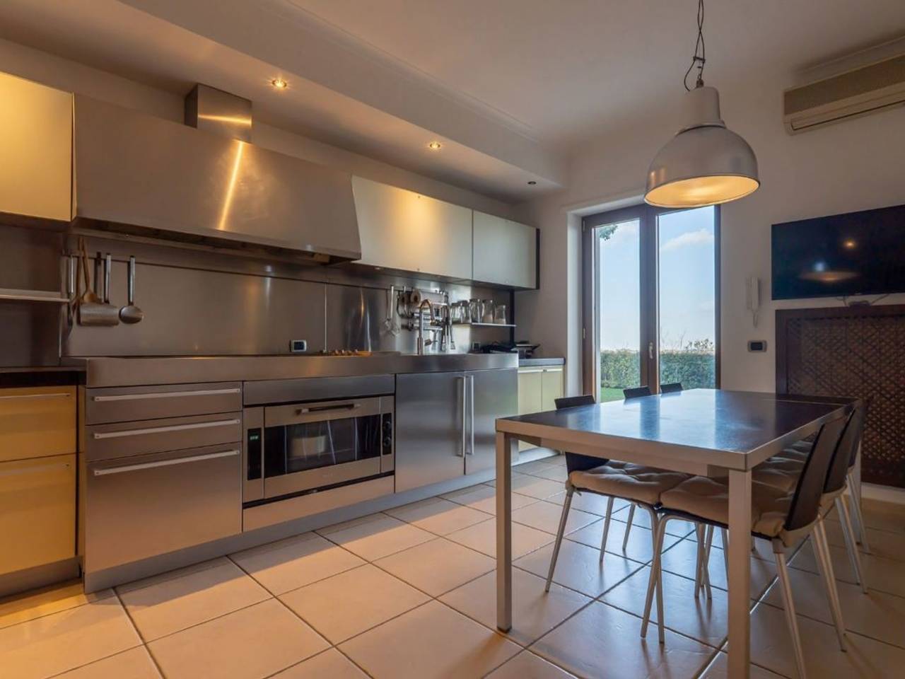 appartamento in vendita a Napoli in zona Capodichino