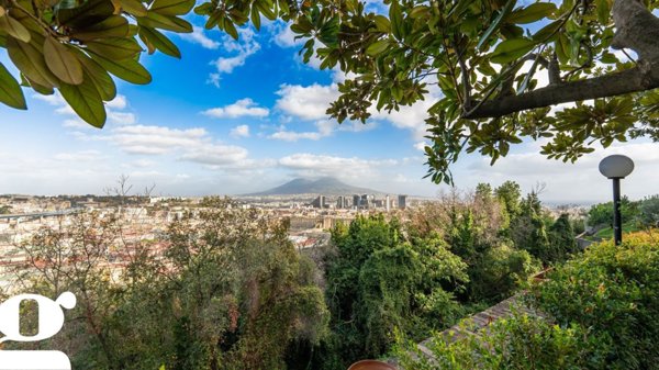 appartamento in vendita a Napoli in zona Capodimonte / Colli Aminei