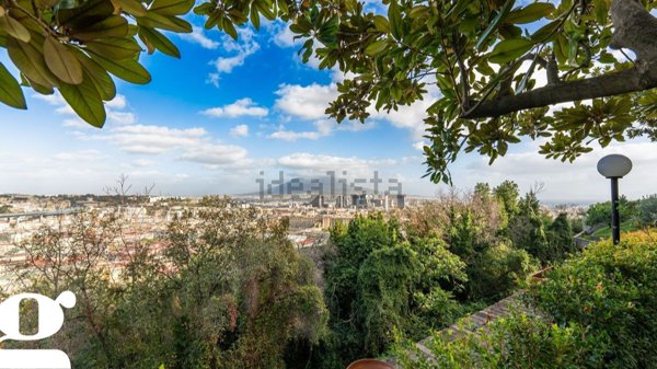 appartamento in vendita a Napoli in zona Capodimonte / Colli Aminei