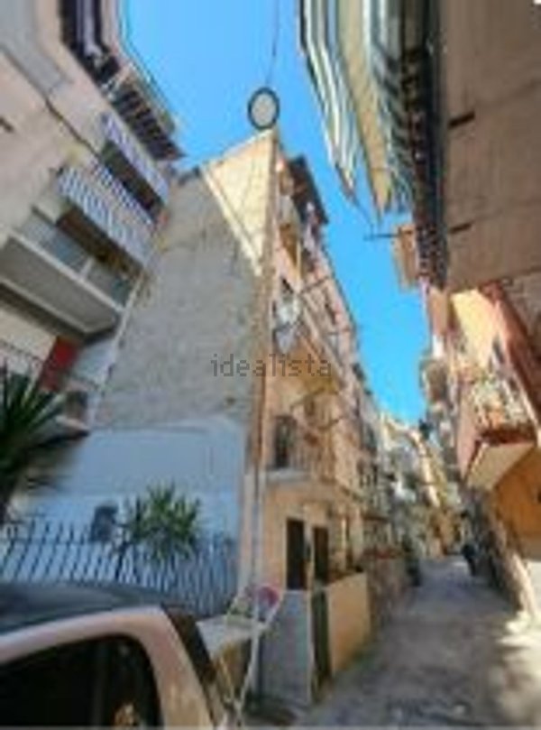 appartamento in vendita a Napoli in zona San Lorenzo