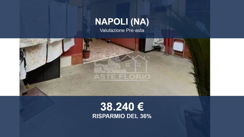 locale commerciale in vendita a Napoli in zona Secondigliano