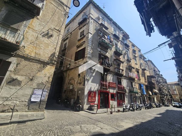 appartamento in vendita a Napoli in zona Stella