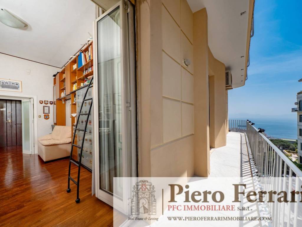 appartamento in vendita a Napoli in zona Vomero