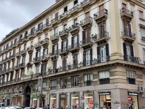 appartamento in vendita a Napoli in zona Pendino / San Giuseppe