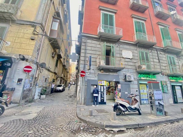 appartamento in vendita a Napoli in zona Stella
