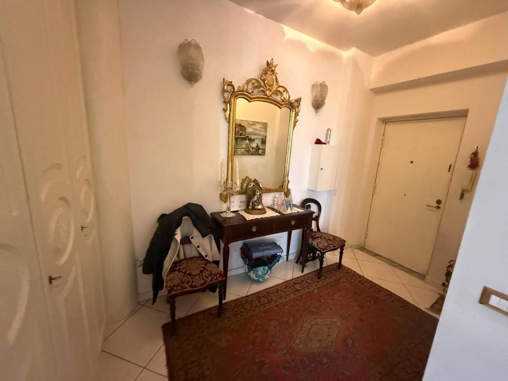 appartamento in vendita a Napoli in zona Fuorigrotta