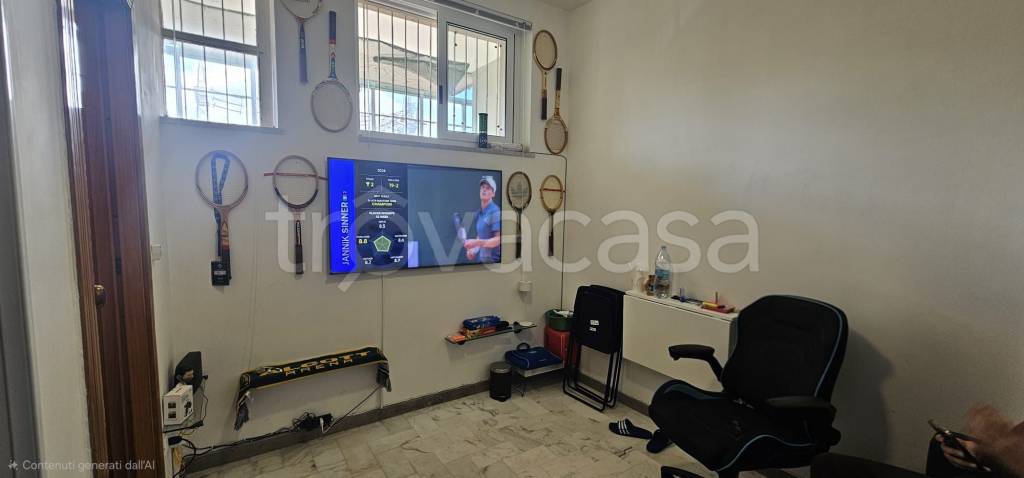 ufficio in vendita a Napoli in zona Arenella