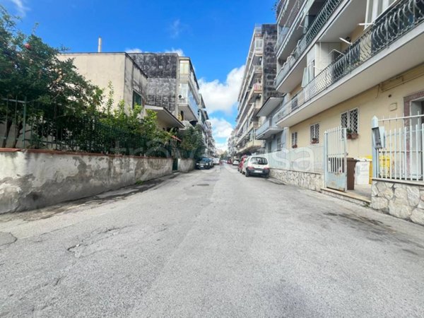 appartamento in vendita a Napoli in zona Pianura