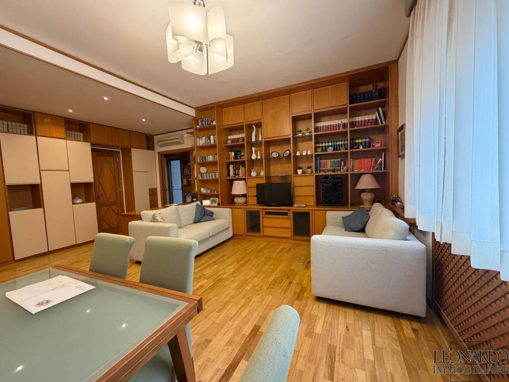 appartamento in vendita a Napoli in zona Capodimonte / Colli Aminei