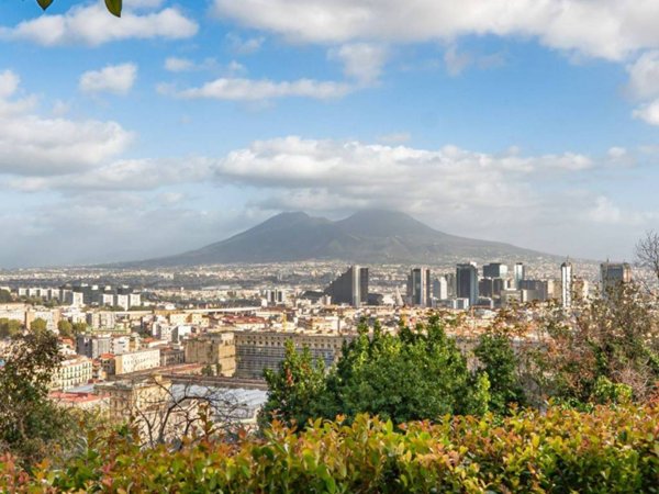 appartamento in vendita a Napoli in zona Capodimonte / Colli Aminei