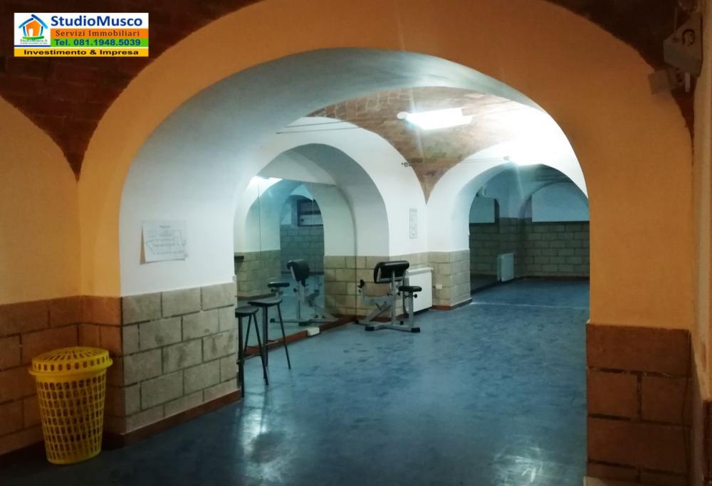 negozio in vendita a Napoli in zona Chiaia