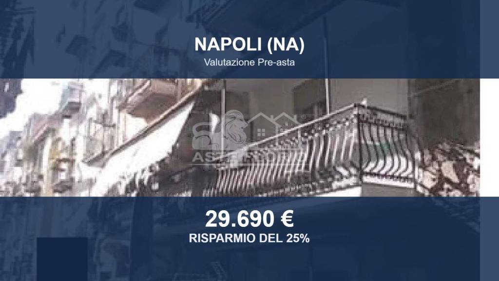 appartamento in vendita a Napoli in zona Chiaia