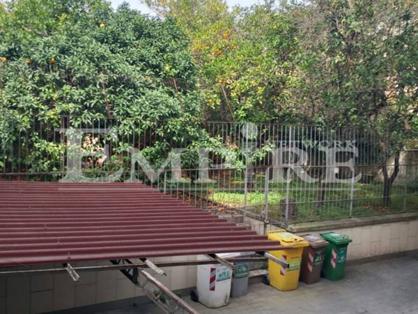 appartamento in vendita a Napoli in zona Chiaia