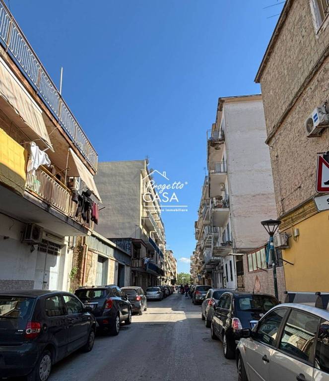 appartamento in vendita a Napoli in zona Barra