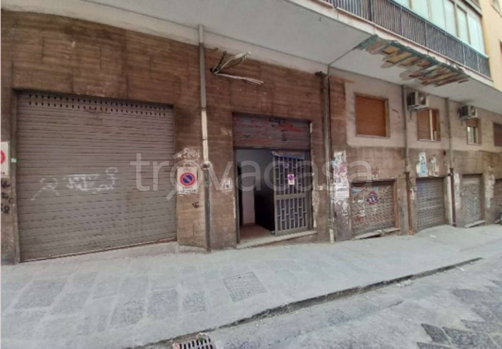 negozio in vendita a Napoli
